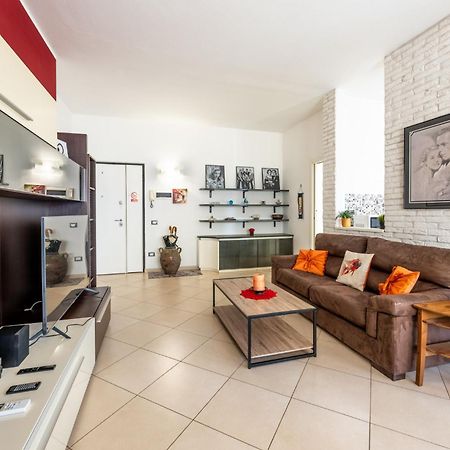 New Luxury 2Bdr Terrace, Views, Ac Apartment Marina Di Carrara Bagian luar foto