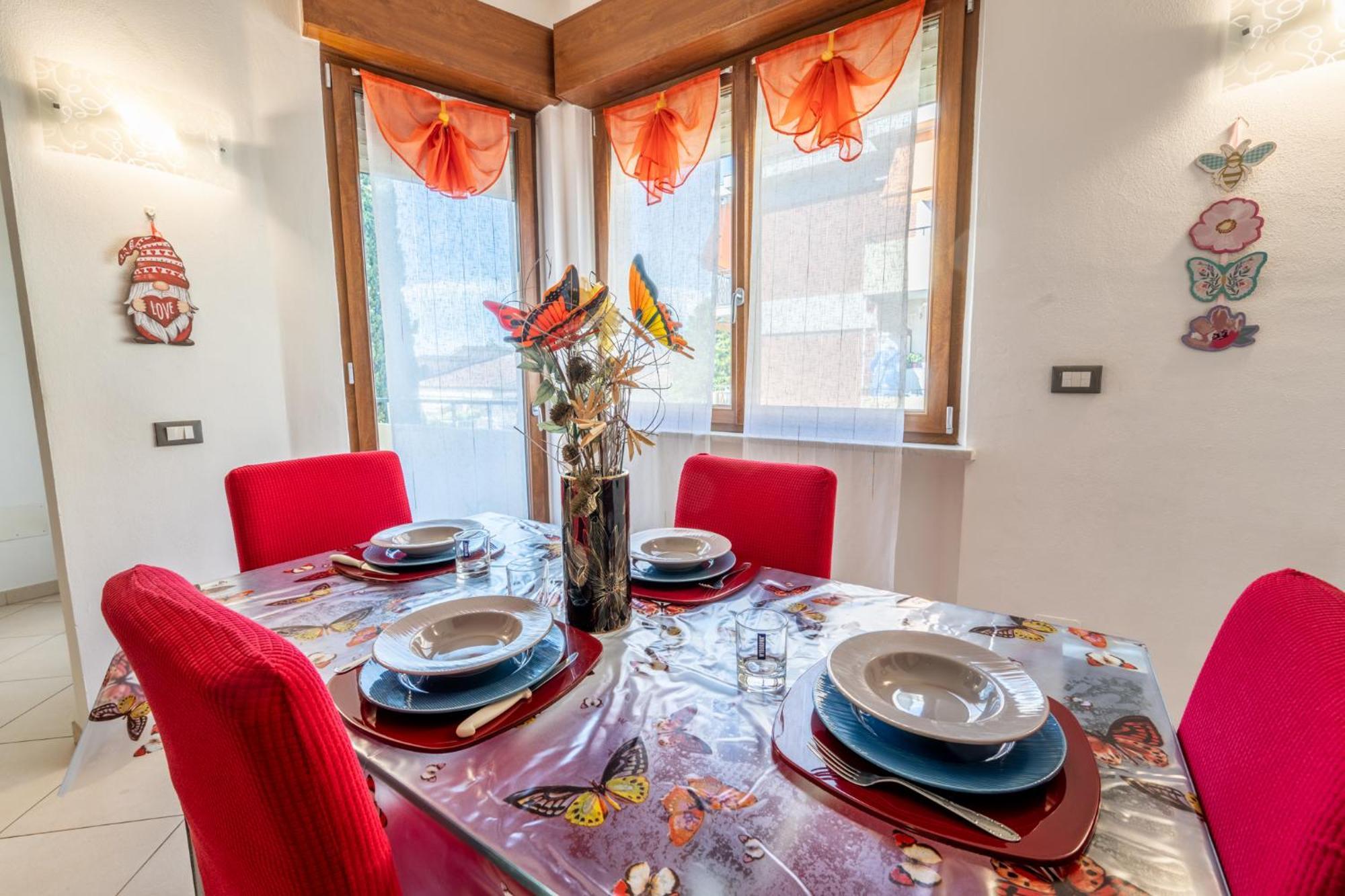 New Luxury 2Bdr Terrace, Views, Ac Apartment Marina Di Carrara Bagian luar foto
