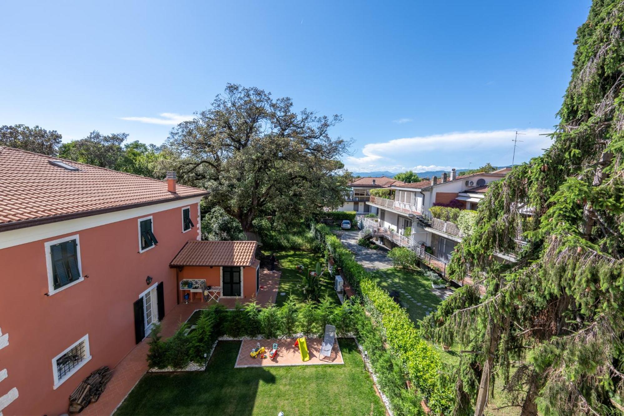 New Luxury 2Bdr Terrace, Views, Ac Apartment Marina Di Carrara Bagian luar foto