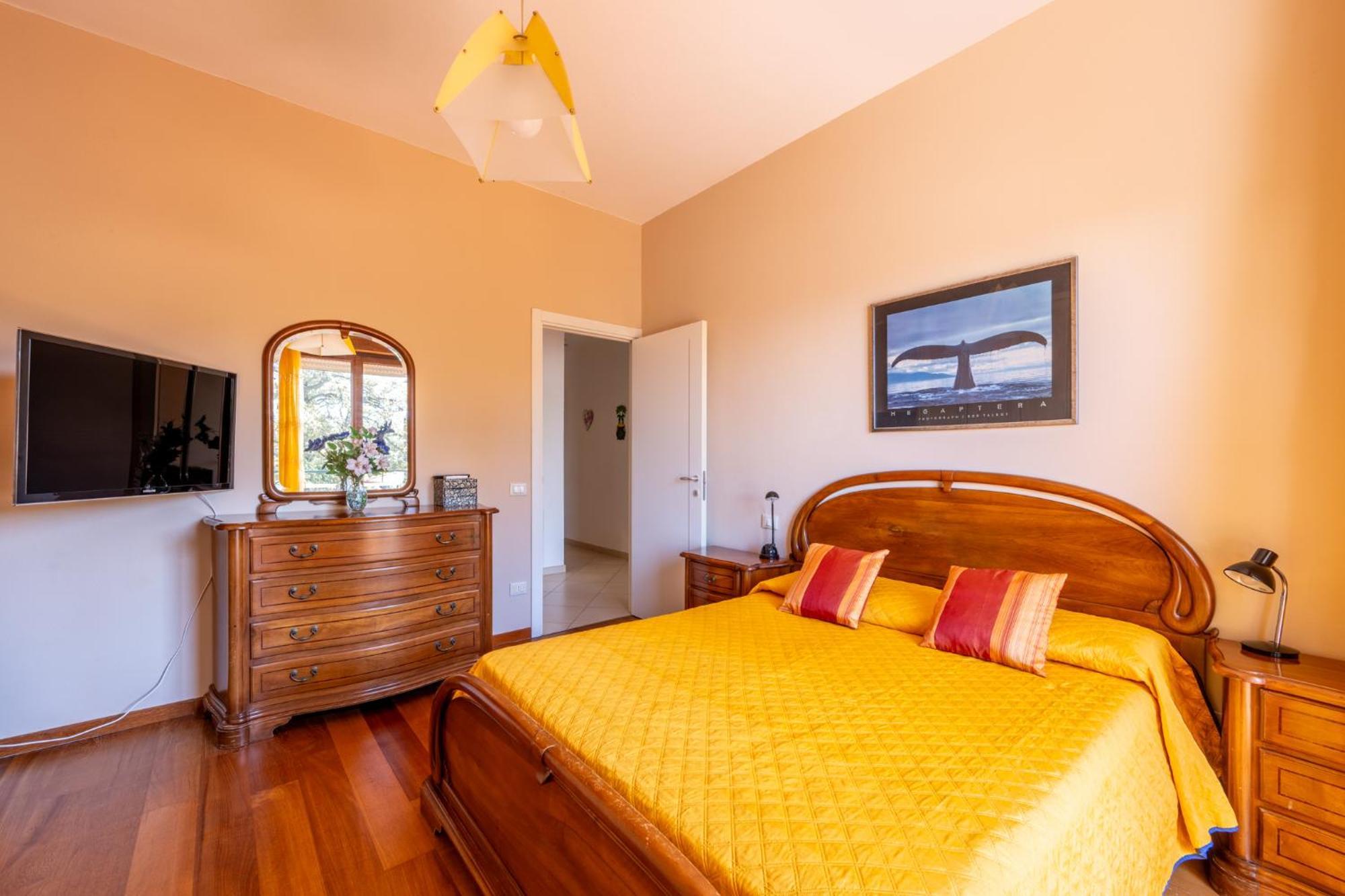 New Luxury 2Bdr Terrace, Views, Ac Apartment Marina Di Carrara Bagian luar foto
